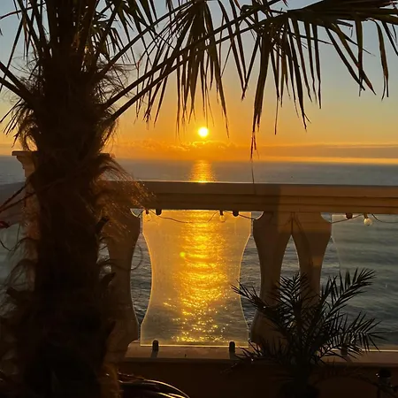 Sky & Sea * غولدن ساندز